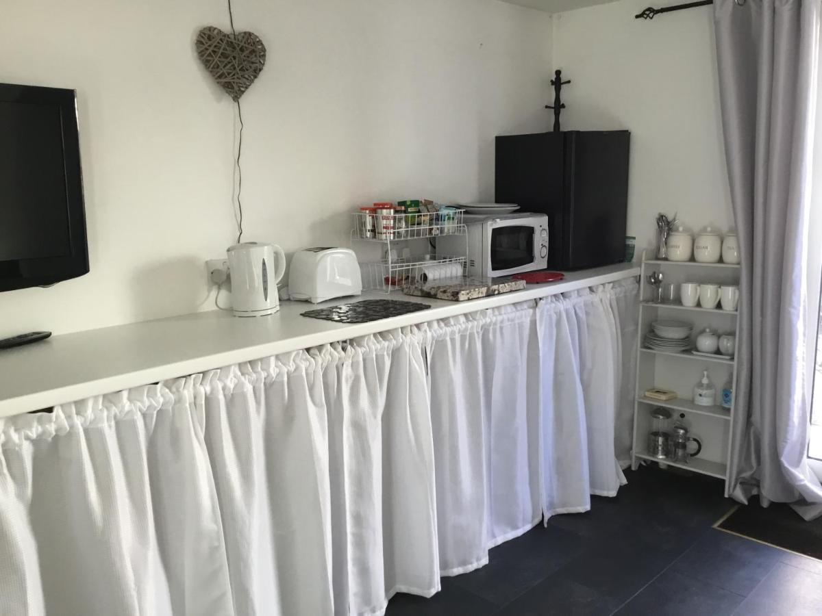 In The Heart Of Chichester Apartment Ngoại thất bức ảnh